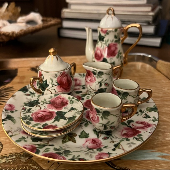 Formalities 4 Tiny Floral Porcelain Tea Sets - Picture 10 of 13